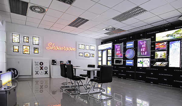 Überzeugen Sie sich von der Qualität unserer LCD- und LED-Displaysysteme im Showroom.